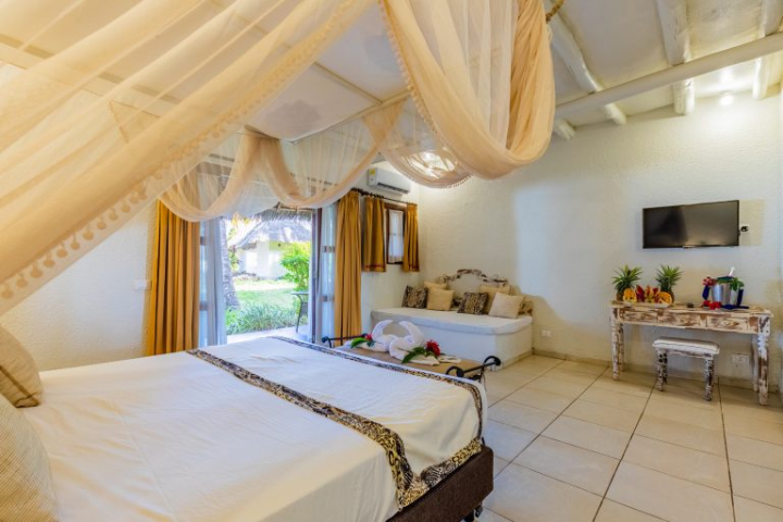 Karafuu Beach Resort Villa